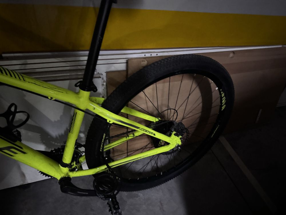 Bicicleta aro29 com travoes de disco hidraulicos