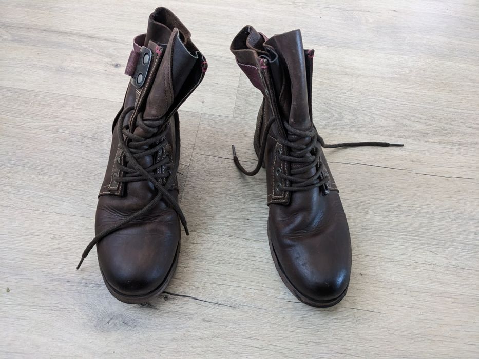 Шкіряні черевики Fly