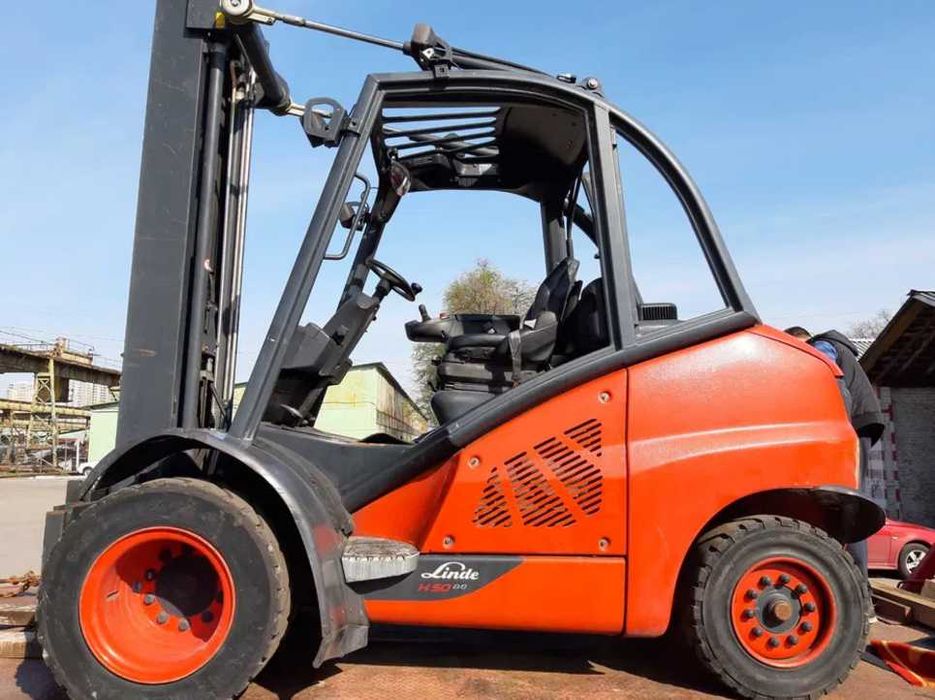 Оренда навантажувачів (вилкових) – дизельні, газові, електричні