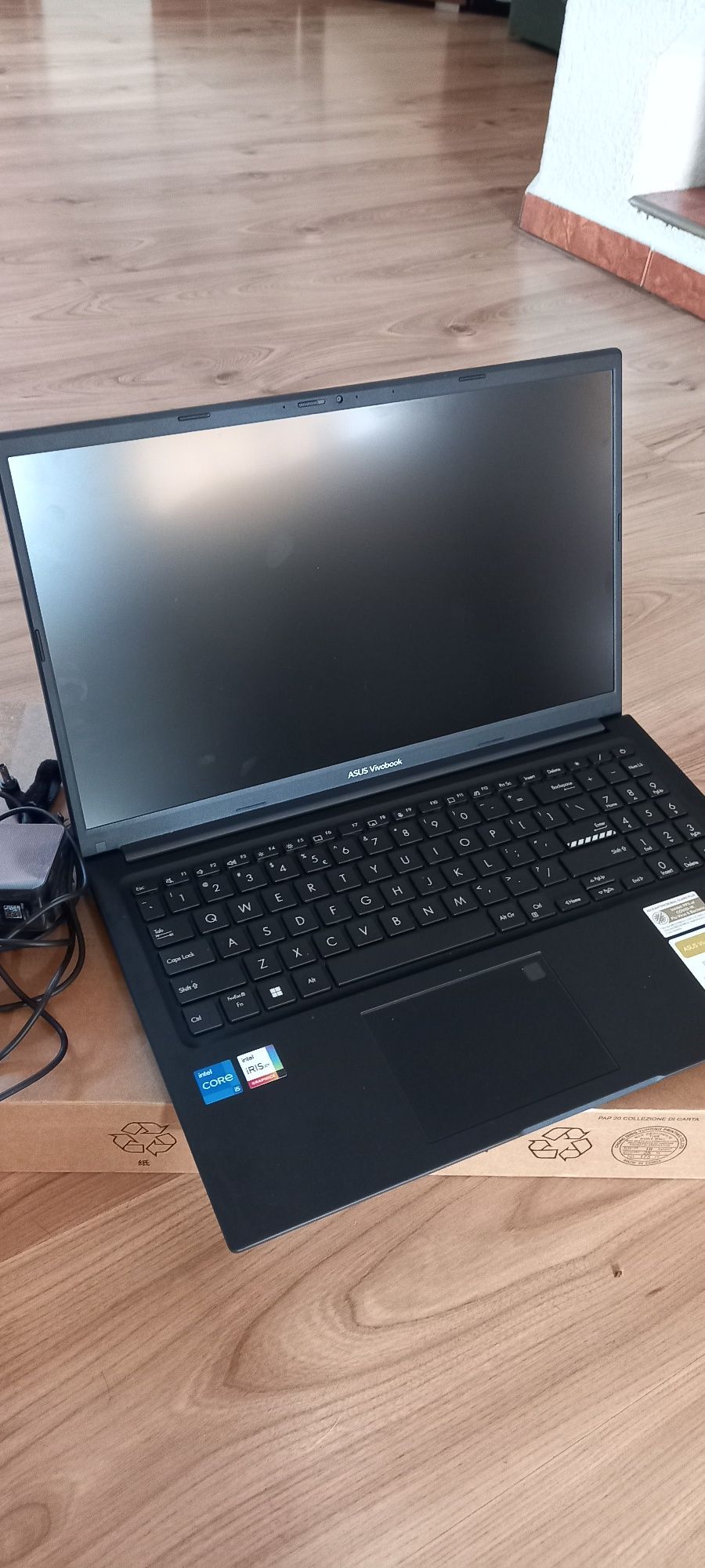 ASUS VivoBook 15