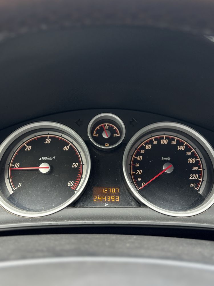 Opel Astra GTC 1.7 CDTi Sport – 100cv | Comercial | Nacional