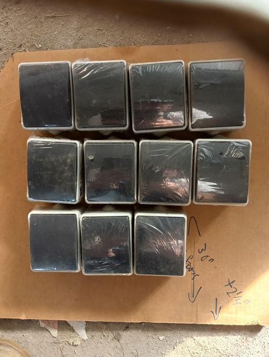 Wyłącznik światła natynkowy zewnętrzny