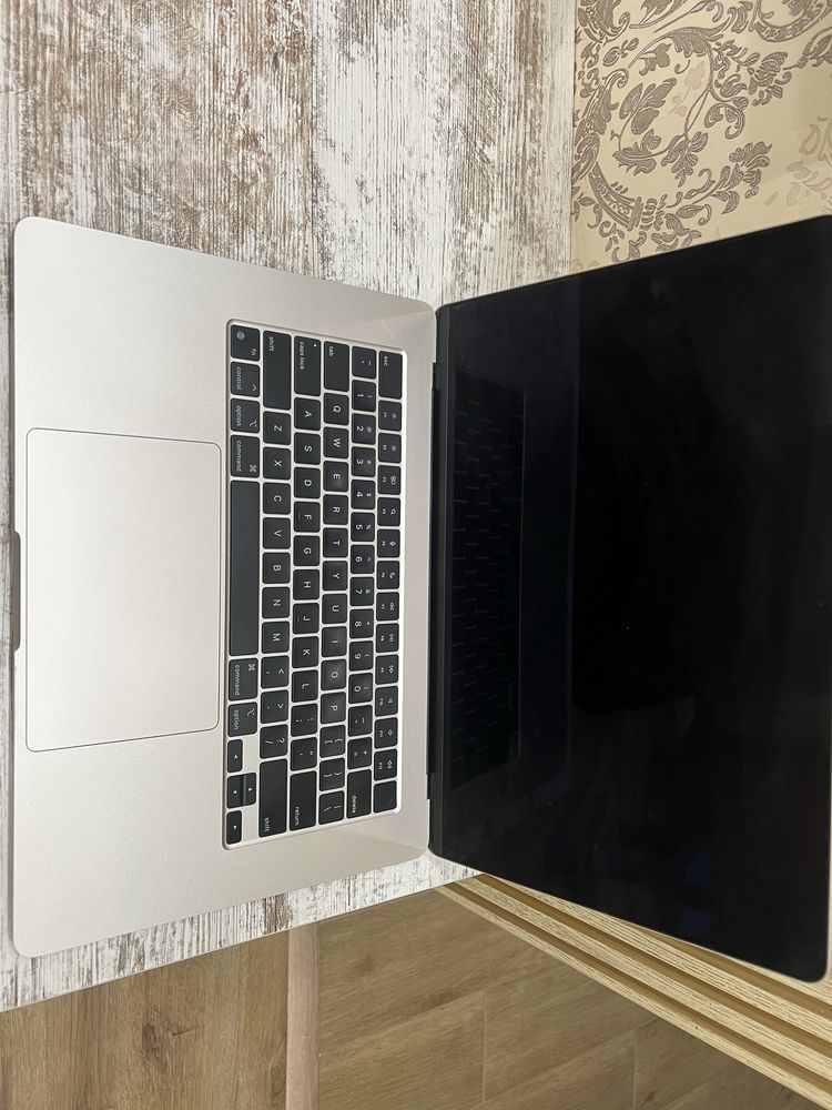 MacBook Air (15 дюймів, M2, 2023( розборка)