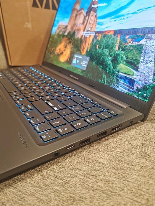 Portátil ASUS VivoBook OLED M1505Y -AMD Ryzen 7, 16GB,512GB SSD - NOVO