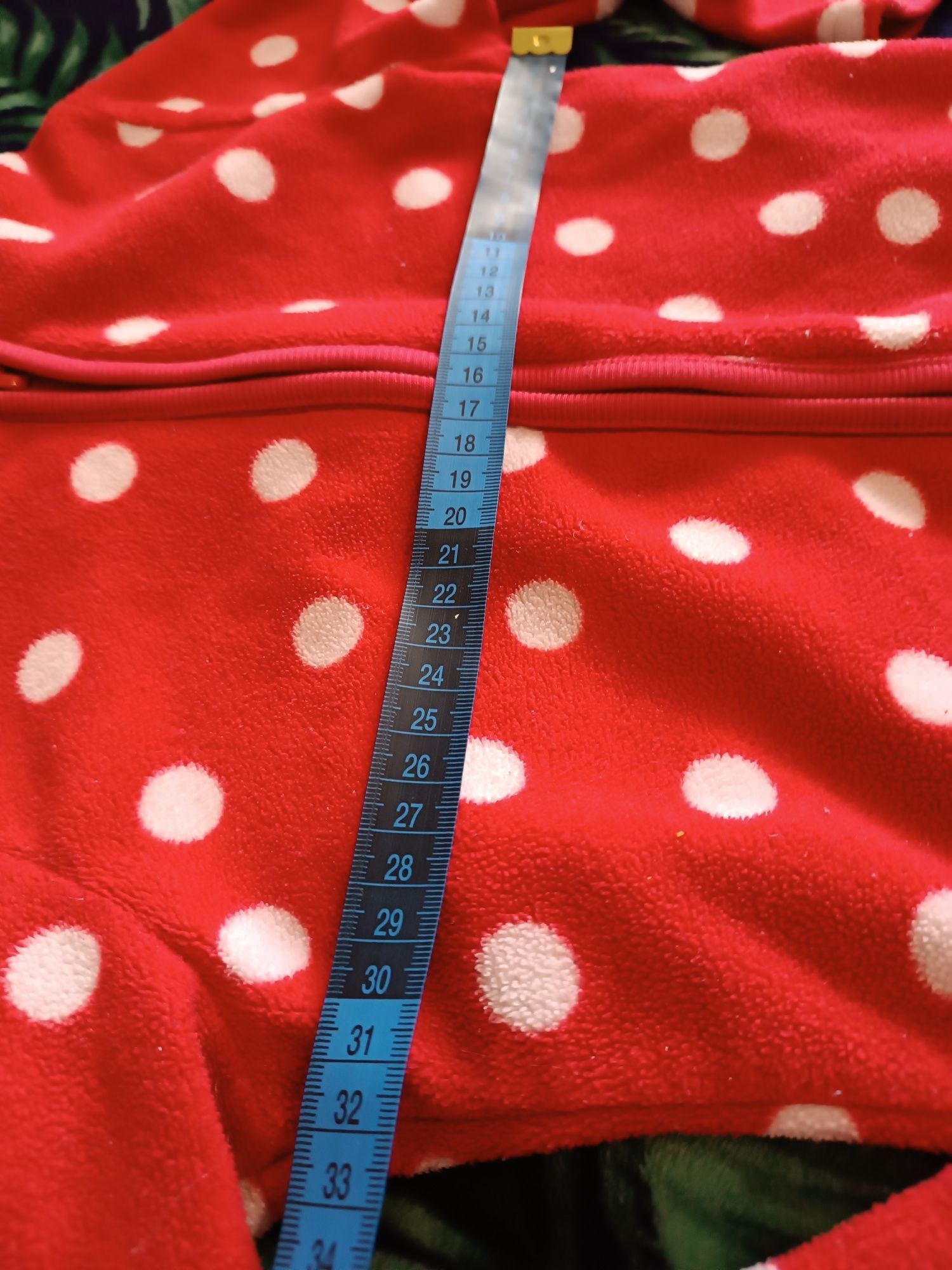 Czerwony polar w kropki 104-110