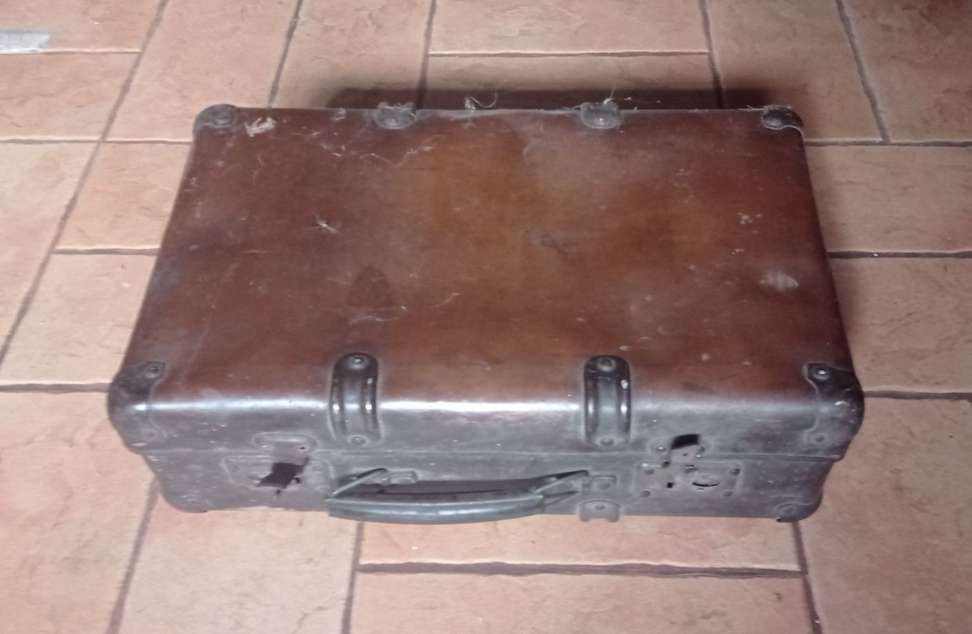 Stara walizka 45 x 30 x 15 cm