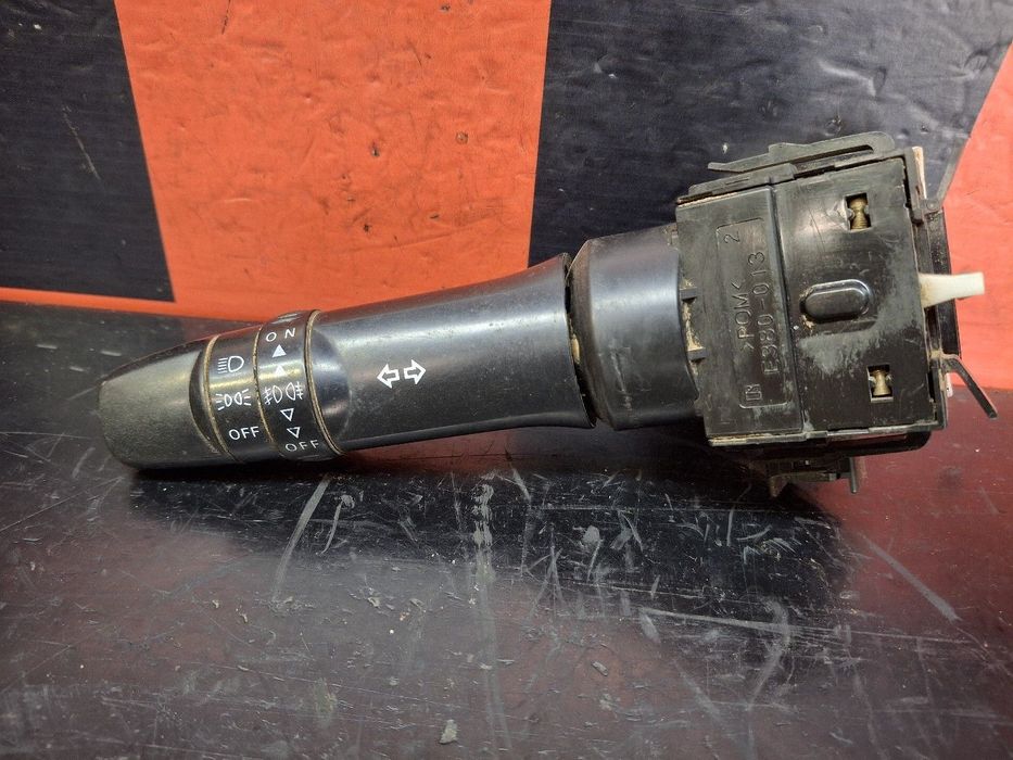 Comutador Piscas/Luzes Mitsubishi L 200 / Triton Camião De Plataforma/