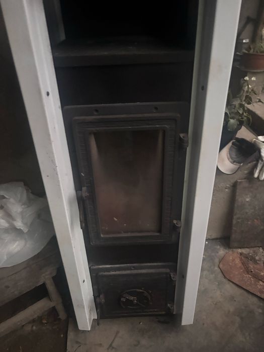 Камін , піч , домашній камін