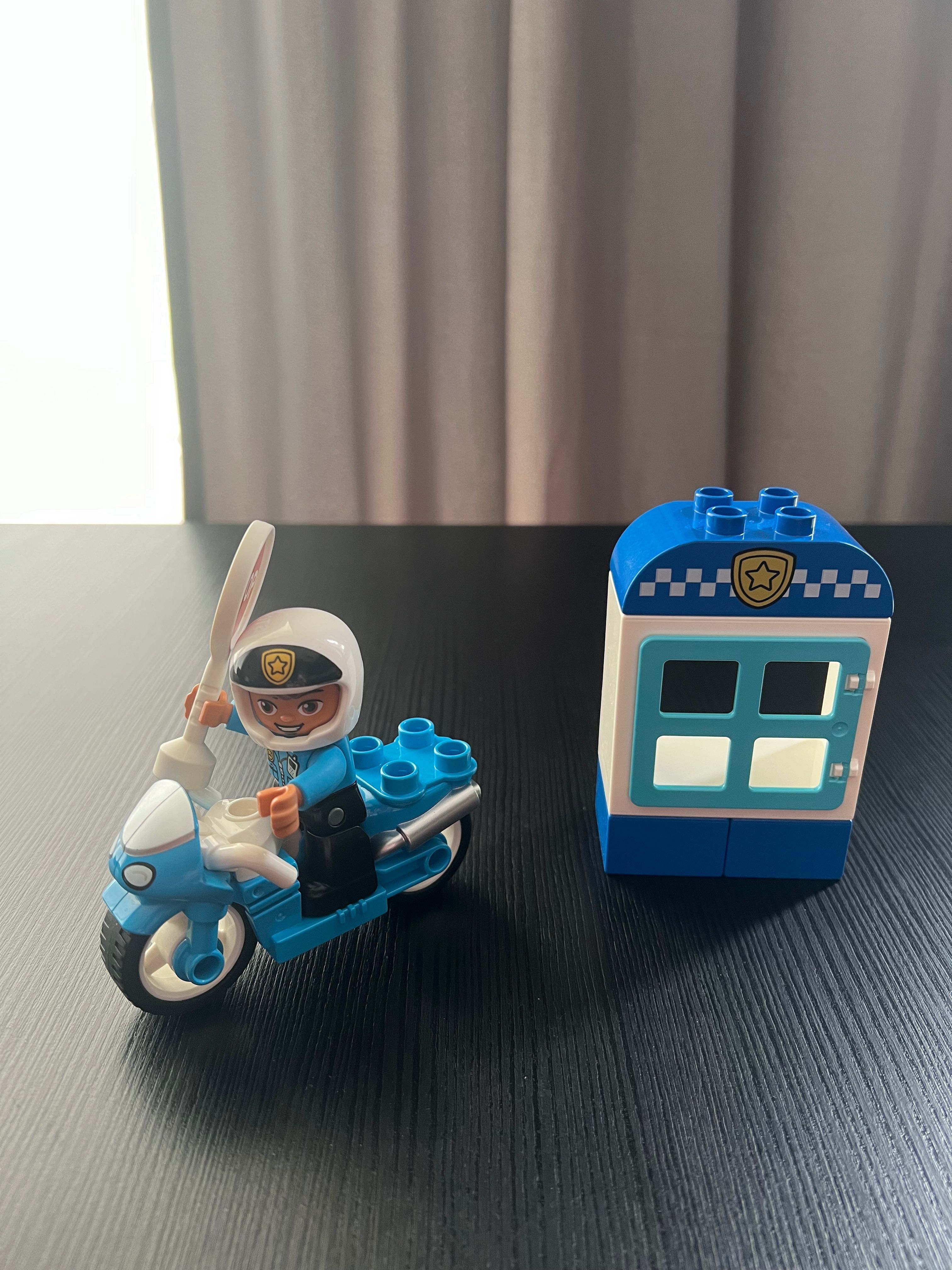 Motocykl policyjny, Lego Duplo 10900