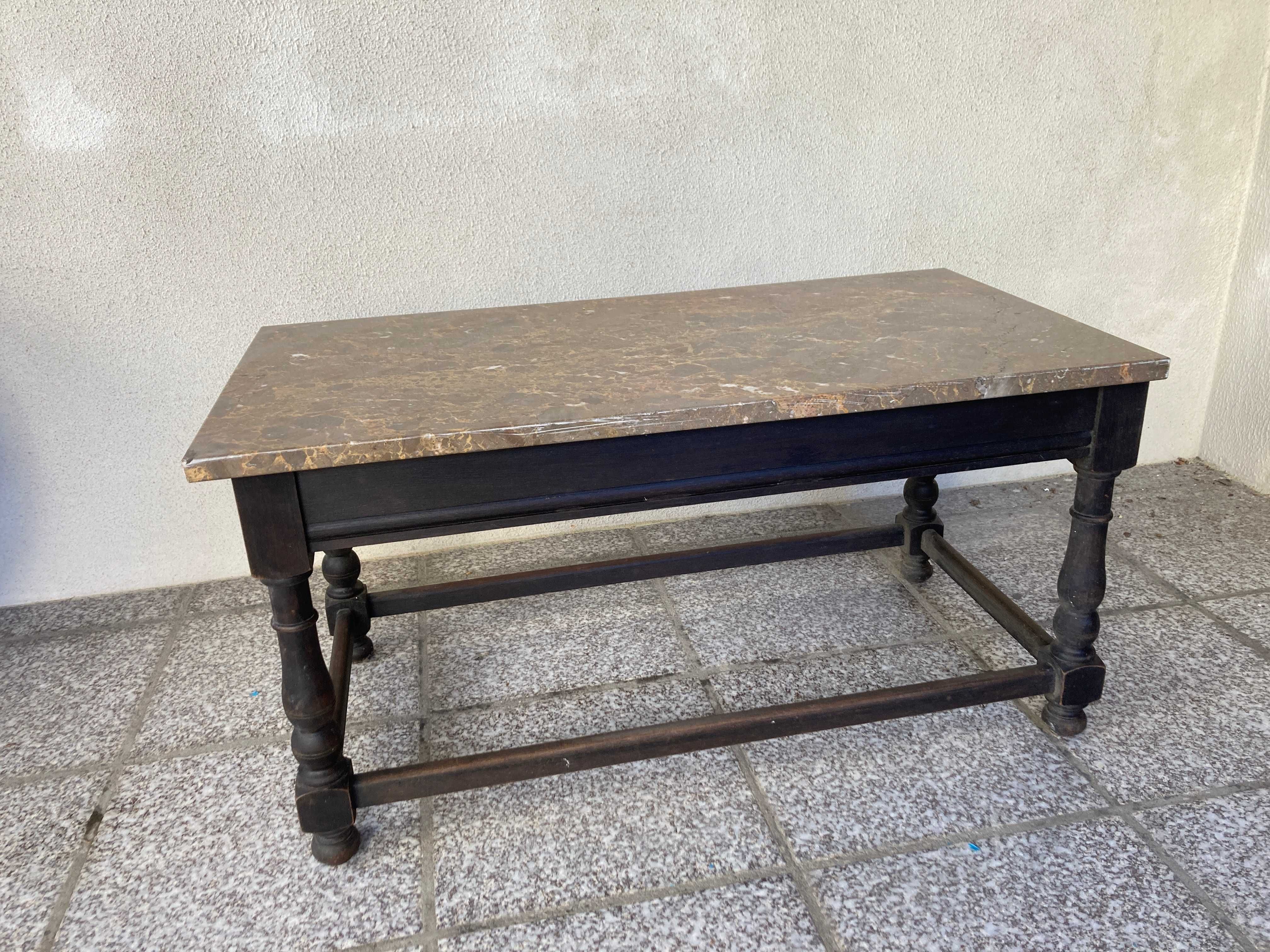 Mesa de apoio, em madeira e mármore