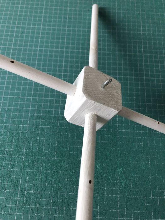 Drewniany wieszak do karuzeli uchwyt karuzeli stelaż pałąk