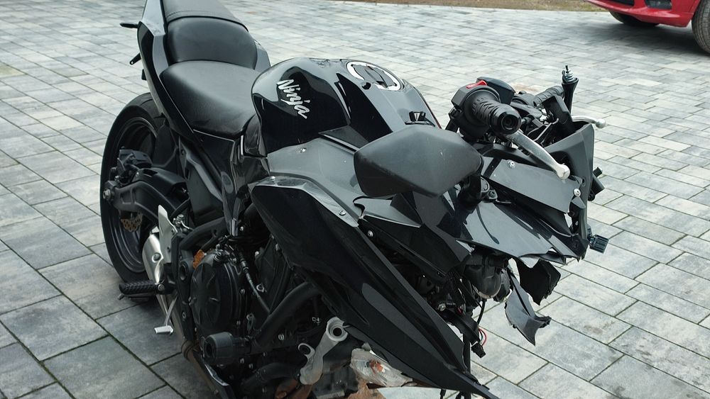 Kawasaki Ninja 650 mały przebieg, 2018  - SWAP, z650