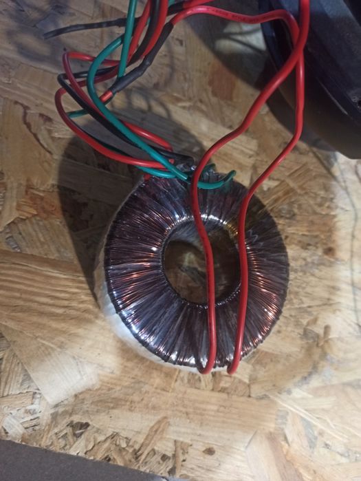 Динамик для сабвуфера