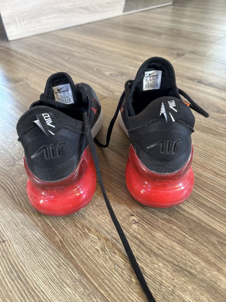 Buty nike czarne air 270