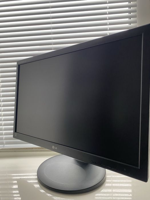 Монитор LG ips231