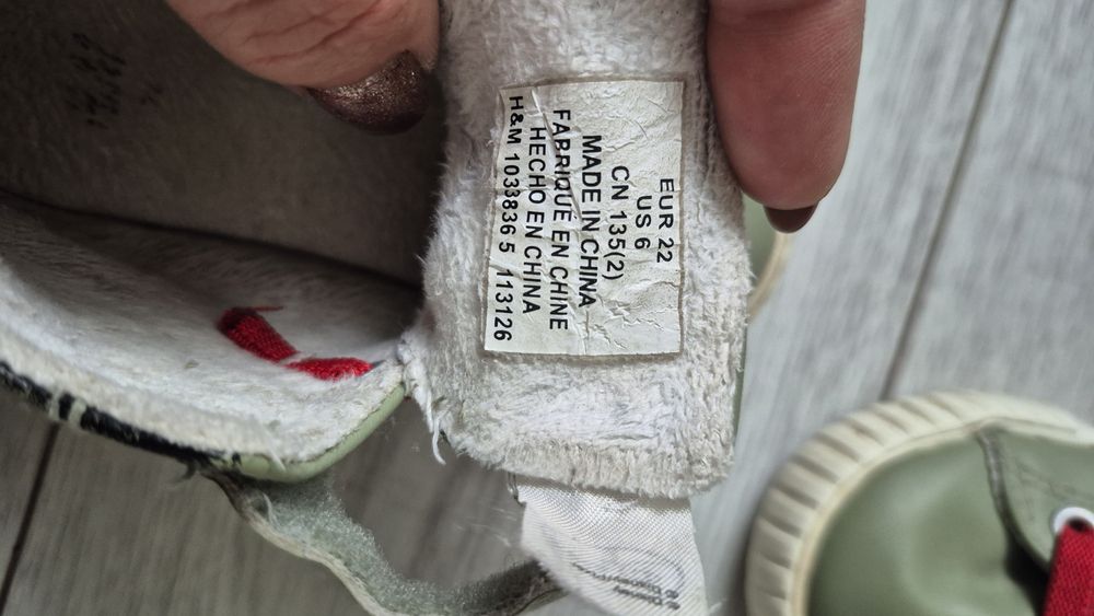 Trampki za kostkę dla chlopca, Myszka Mickey, H&M, r 22