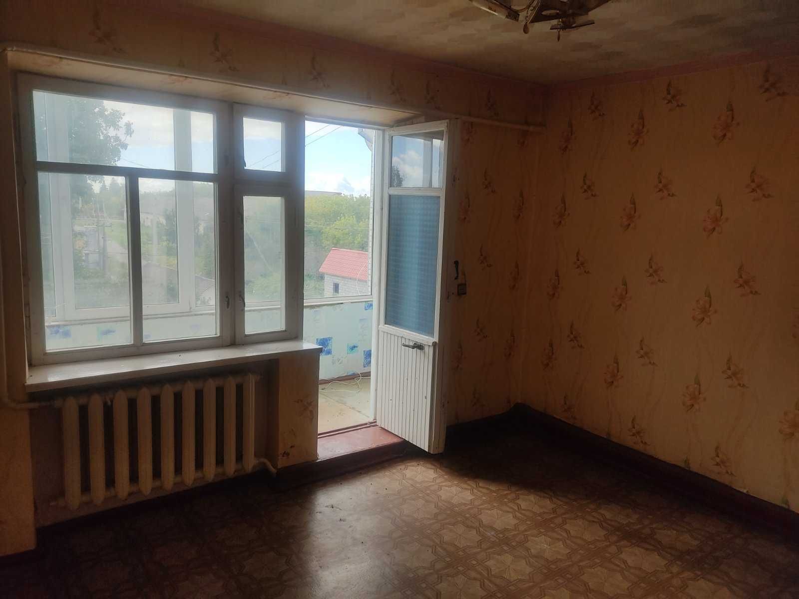 Продам трикімнатну  квартиру
