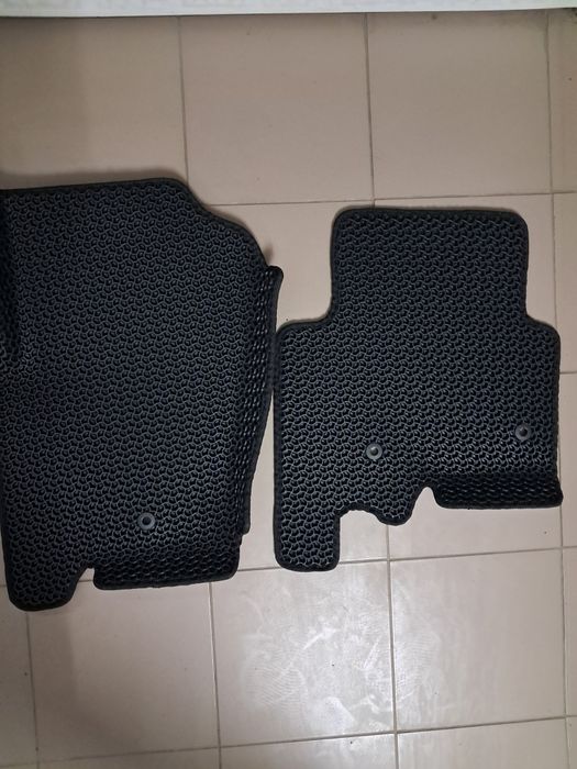 Килимки (поліки) на ЛЕНД РОВЕР ДІСКАВЕРІ 4 2010Р.В