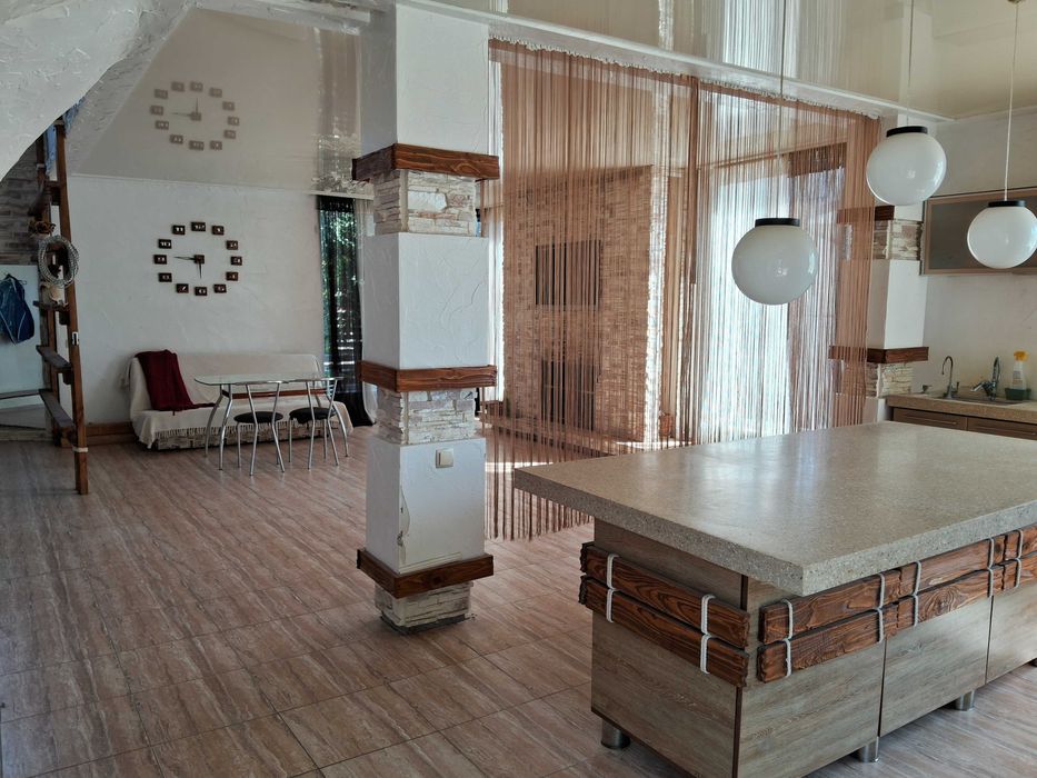 Пропоную в районі Корея будинок біля лісу — 210 м² комфорту та стилю
