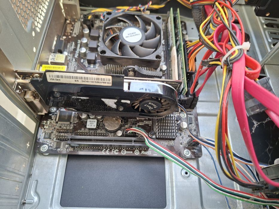 Комп'ютер та монітор (amd a10 6700 gtx745)