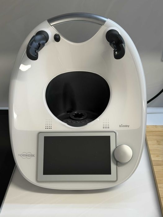 Bimby Vorwerk TM6 com acessórios em excelente estado