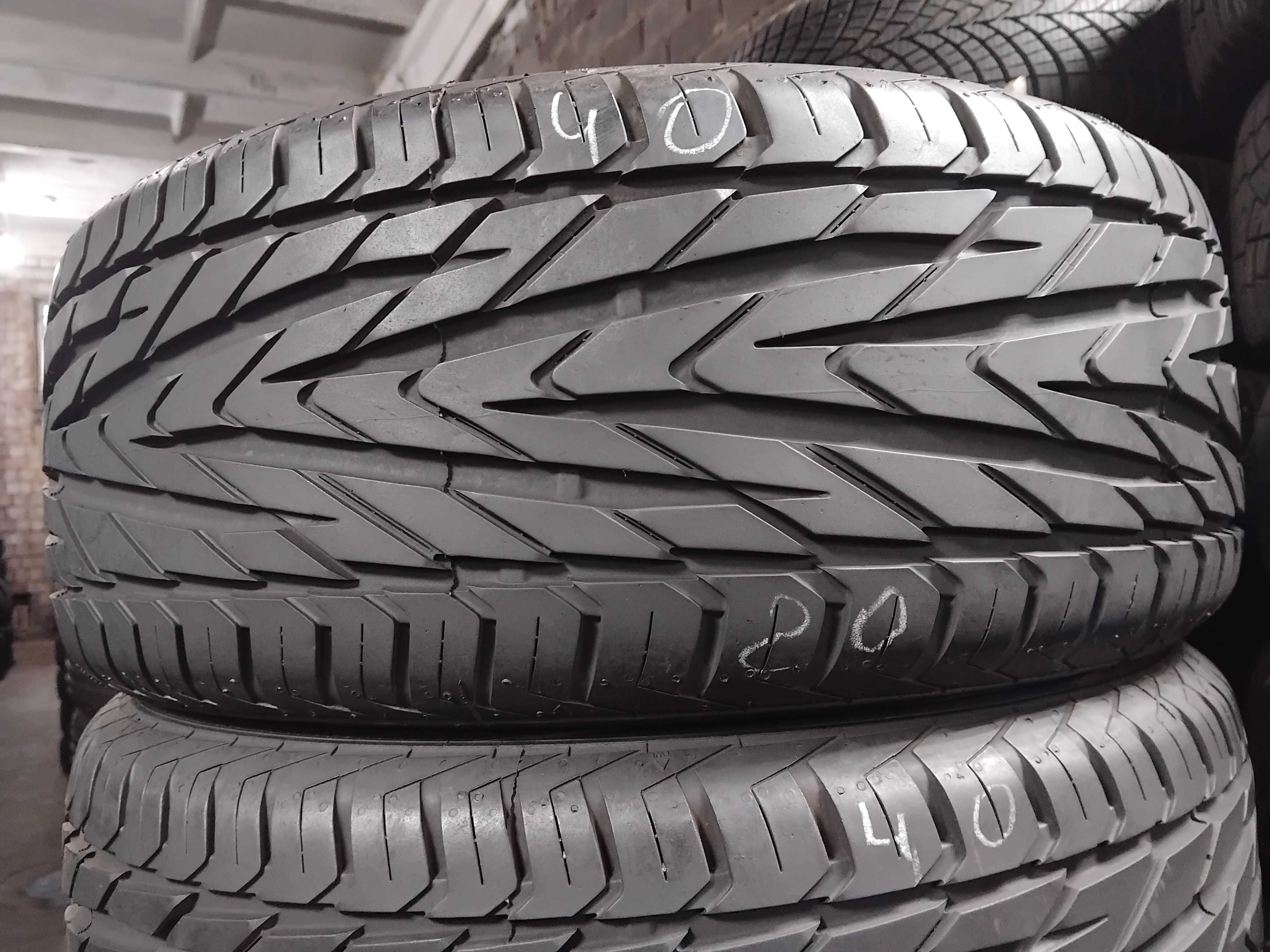 Шини бу 215/55 R16 Uniroyal Rain Spert 1 Пара Літо