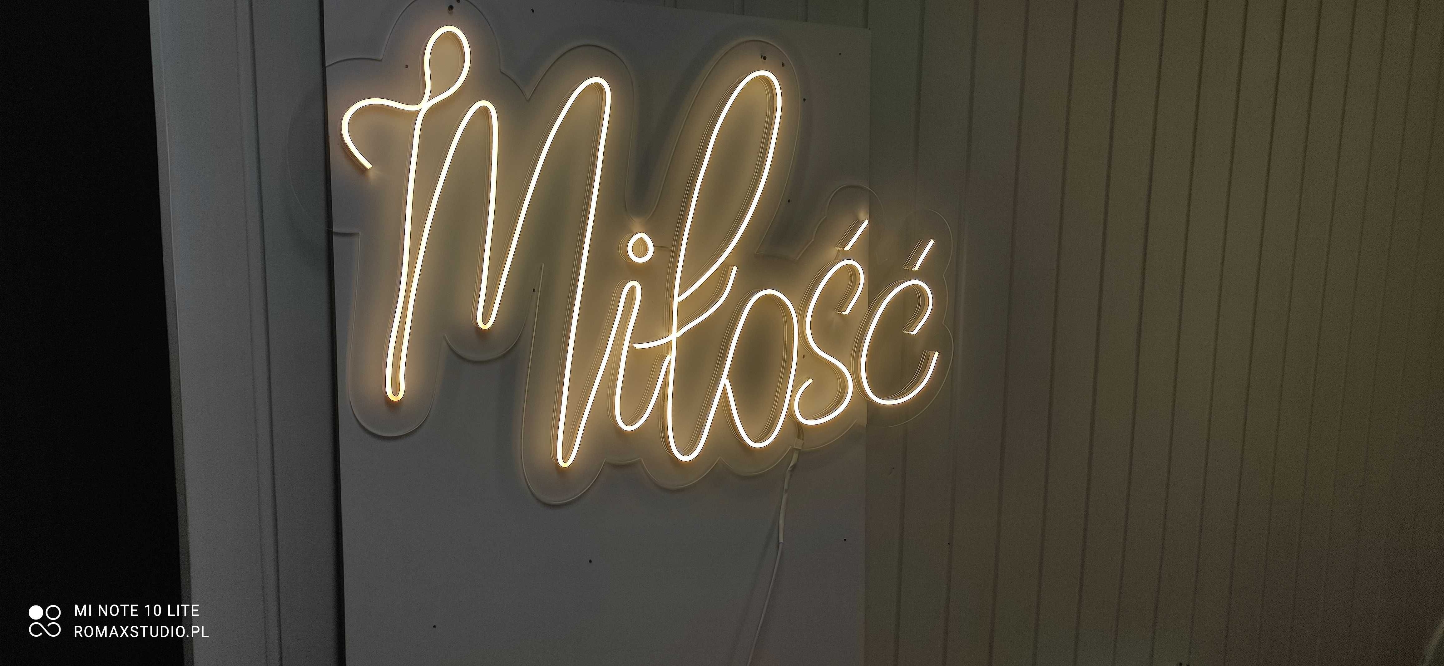 Miłość, neon, ledon