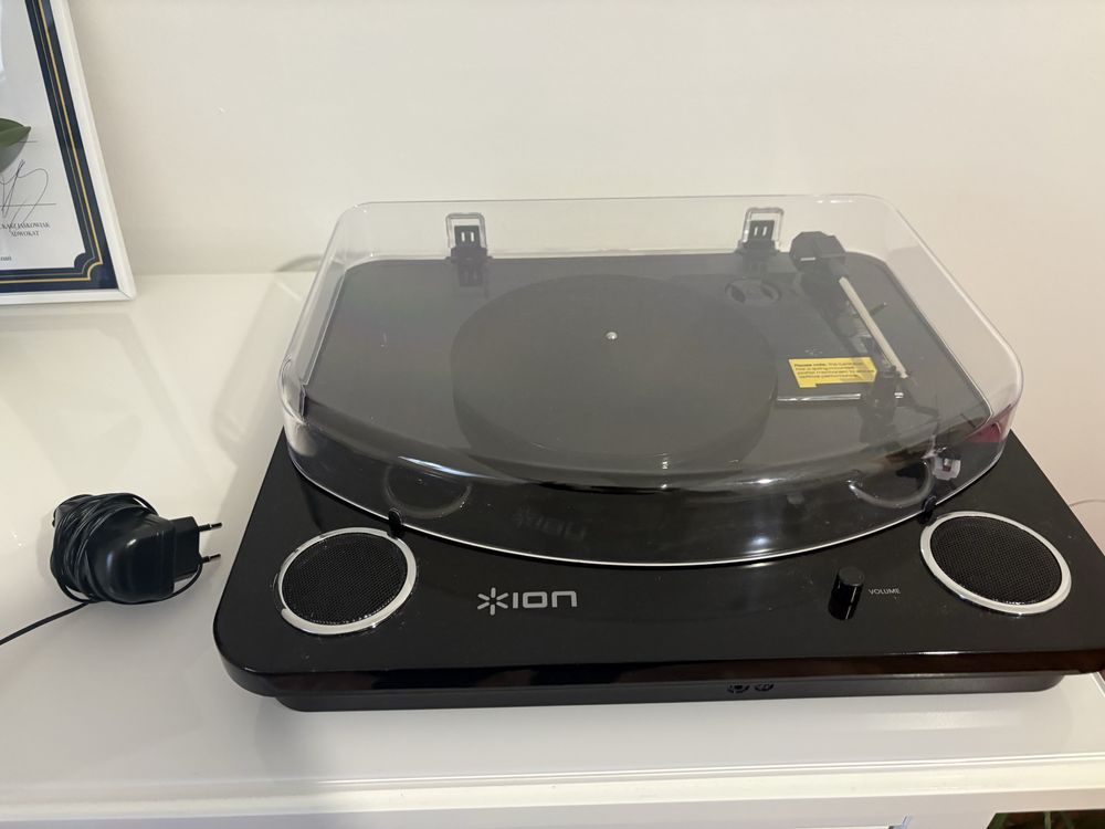 Sprzedam gramofon ION MAX LP WD