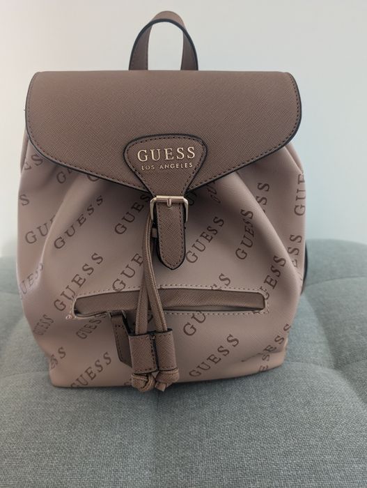 Mochila Feminina Guess