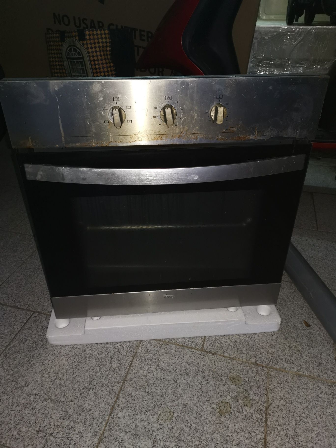 Forno eléctrico marca Teka