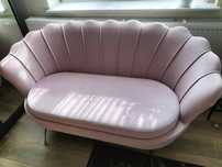 Sofa muszelka różowa
