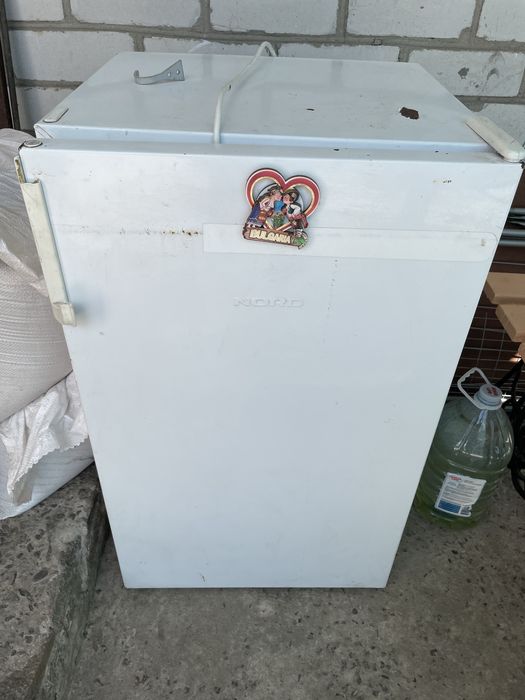 Продам холодильник