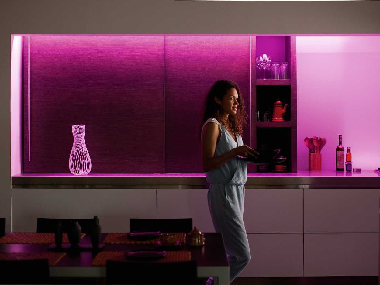 Fita LED PHILIPS HUE LightStrips Plus V4 2mt