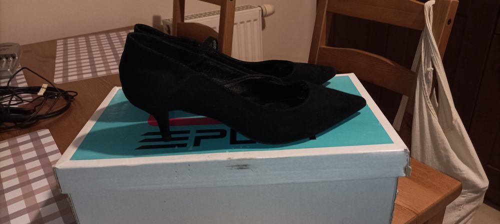 Buty wizytowe damskie Bershka R.36