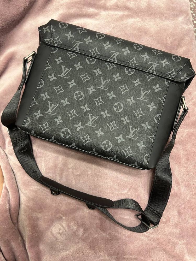 Сумка Louis Vuitton Louis Vuitton MESSENGER PM VOYAGER