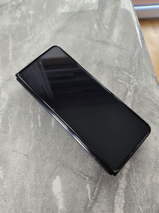 Samsung Galaxy Z Fold 4 512 GB w bardzo dobrym stanie!