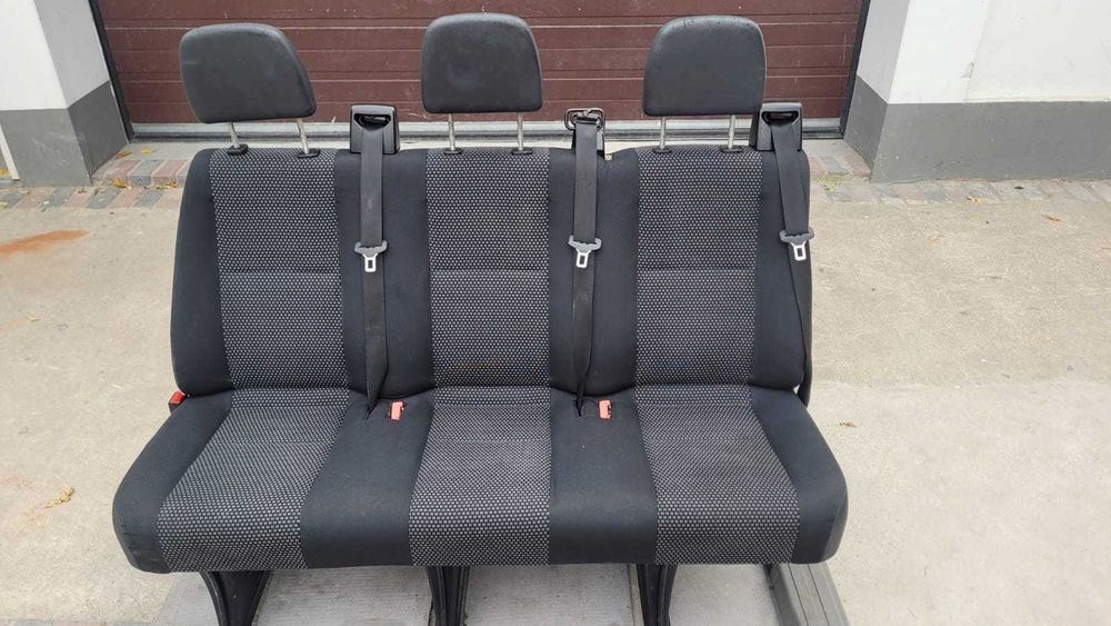 Kanapa trzyosobowa Sprinter 906 z podłogą i prowadnicami DOWÓZ