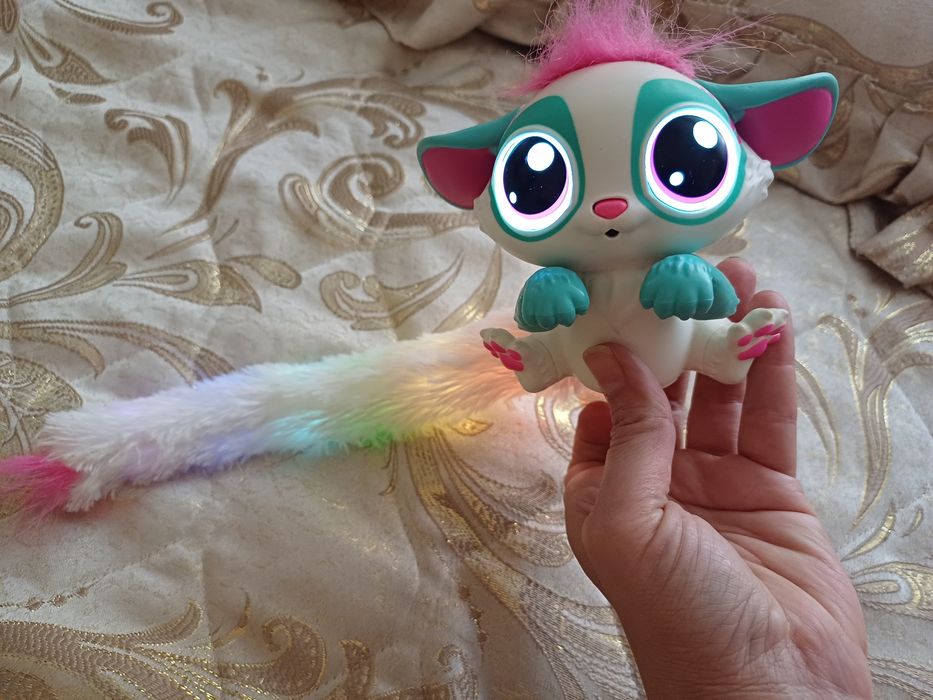 Чудесная интерактивная игрушка Lil Gleemerz Mattel