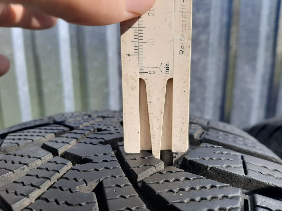 4x Opony zimowe 205/60R16 GoodYear UltraGrip 9 / 7mm