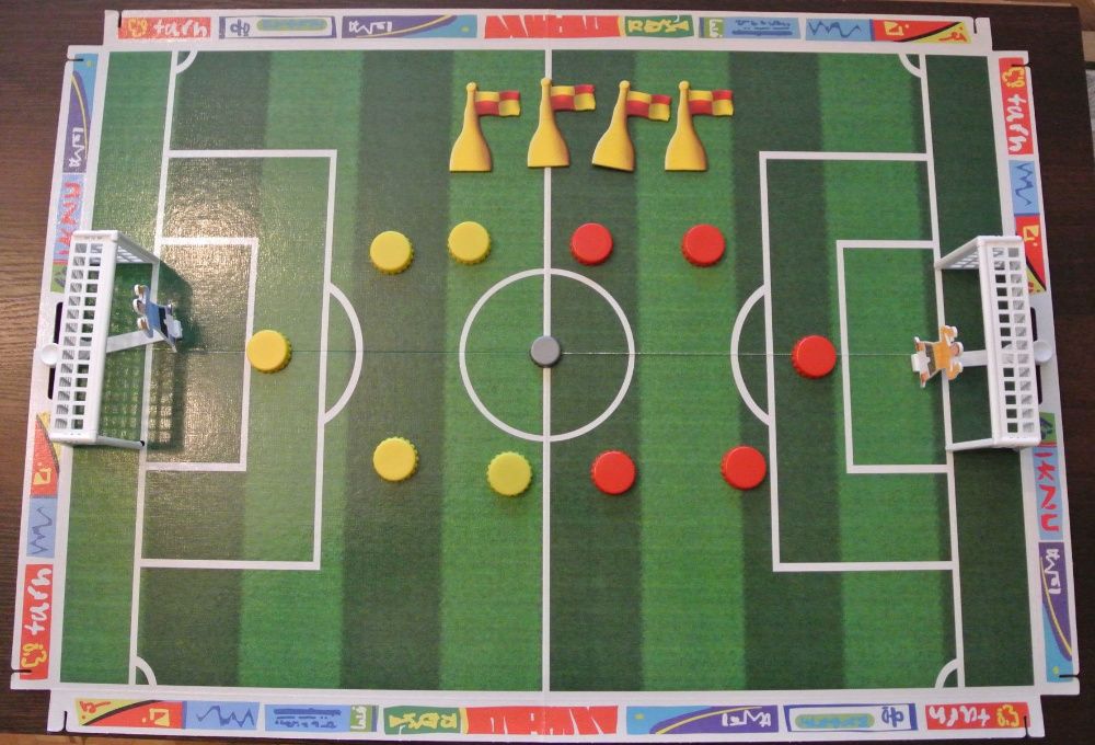 Kapsle Football - gra zręcznościowa firmy Trefl - wiek 5+