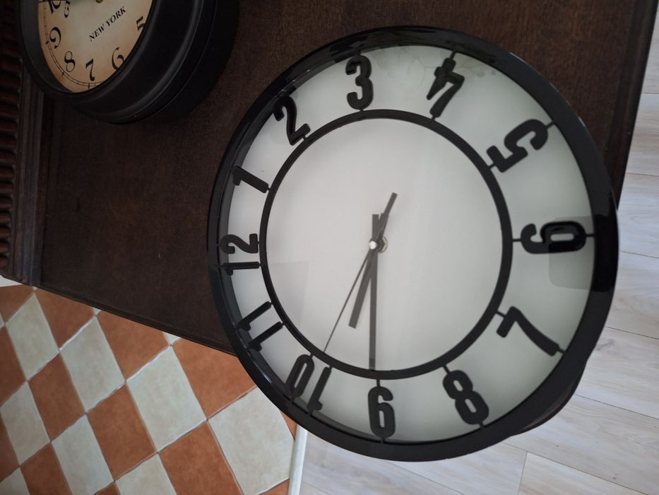 Zegarek ścienny używany
