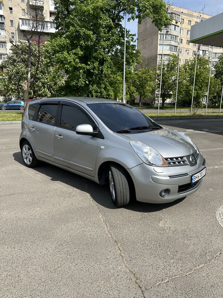 Продам Nissan Note e11