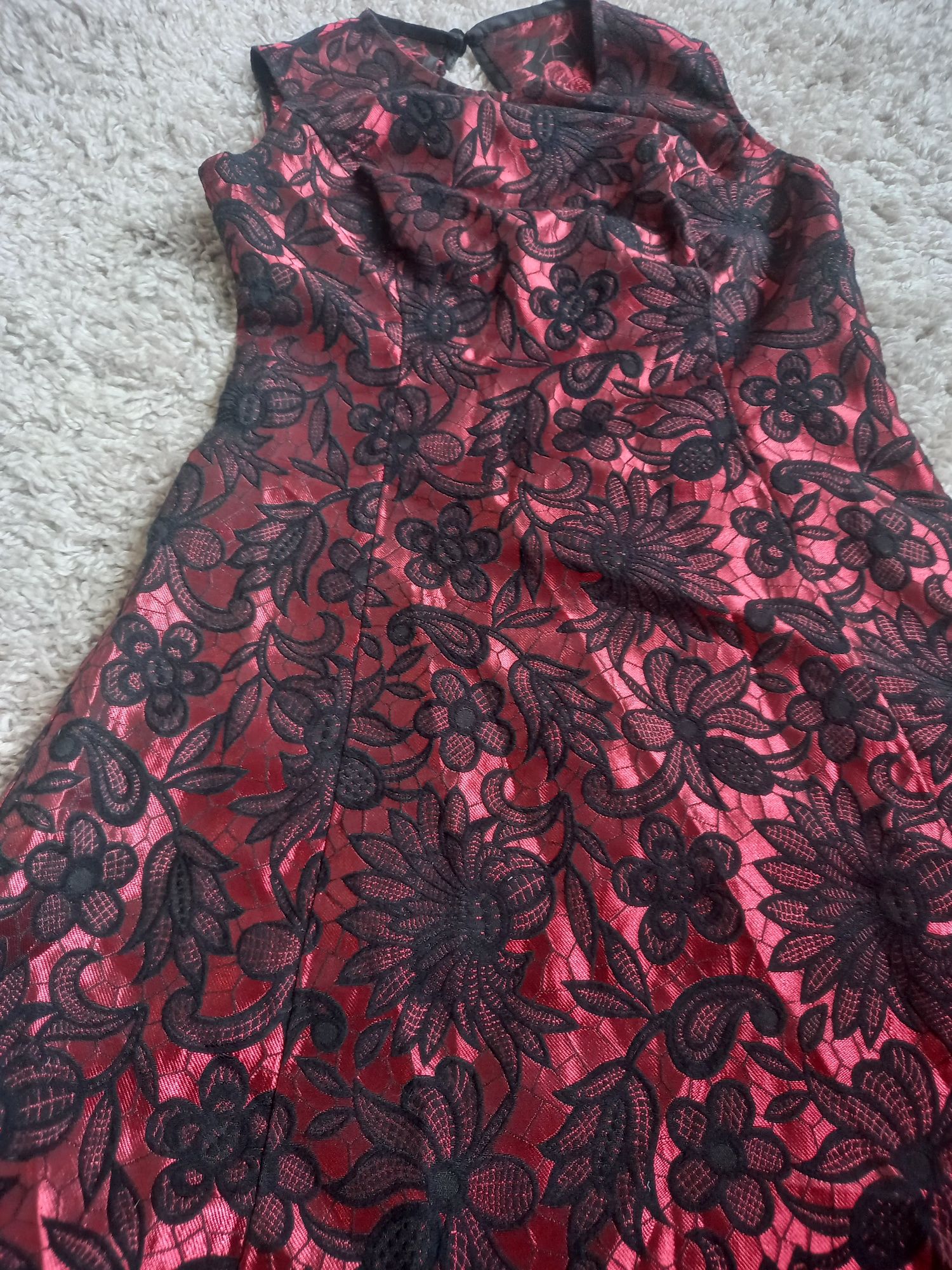 Сукня без рукавів червона з кружевом р.S , XS