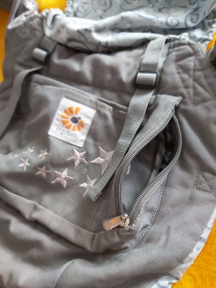 Nosidełko Ergobaby Carrier Galaxy