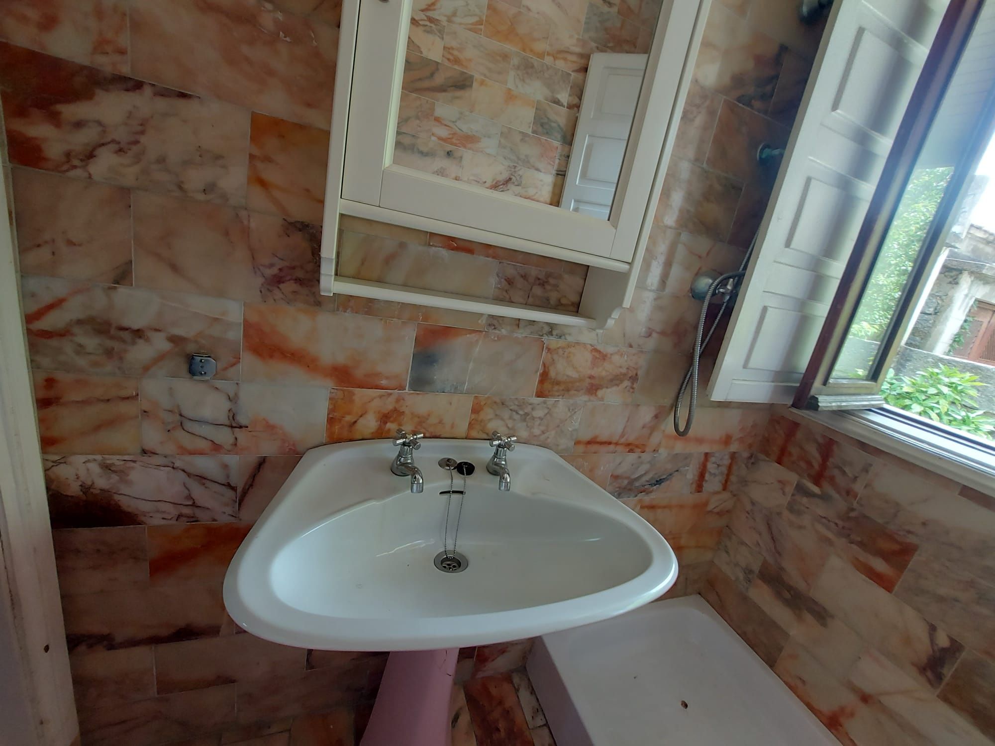 Casa de banho completa com base de duche | Sanita Roca