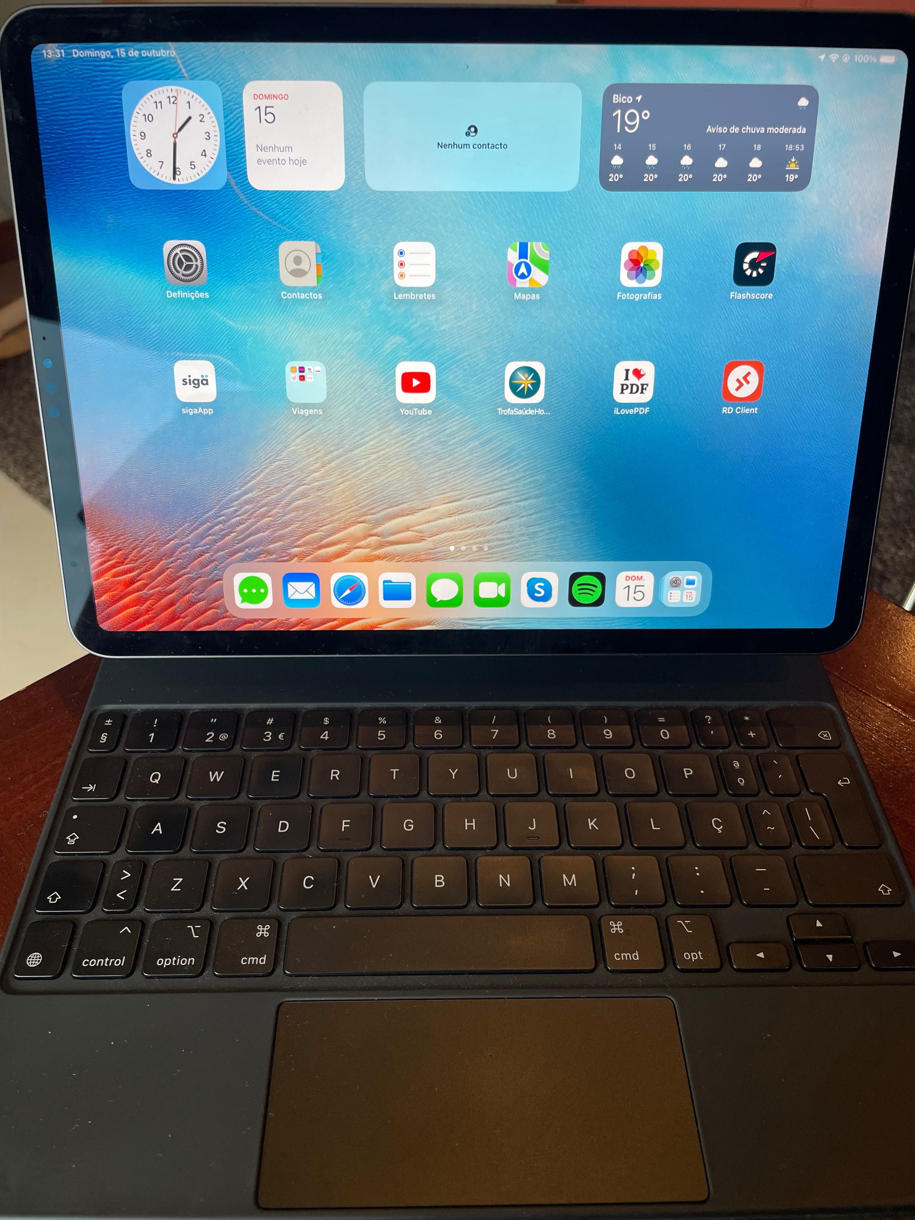 iPad Pro (11´ ) (2.ª geração) com teclado Magic Keyboard