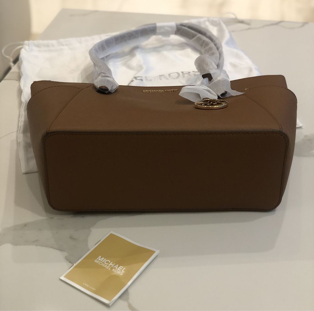 Michael Kors Torebka Charlotte Signature regulowane paski brelok