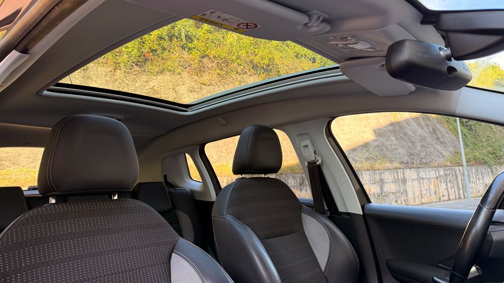 Peugeot 2008 1.2 PureTech Allure 110cv - Teto Panorâmico