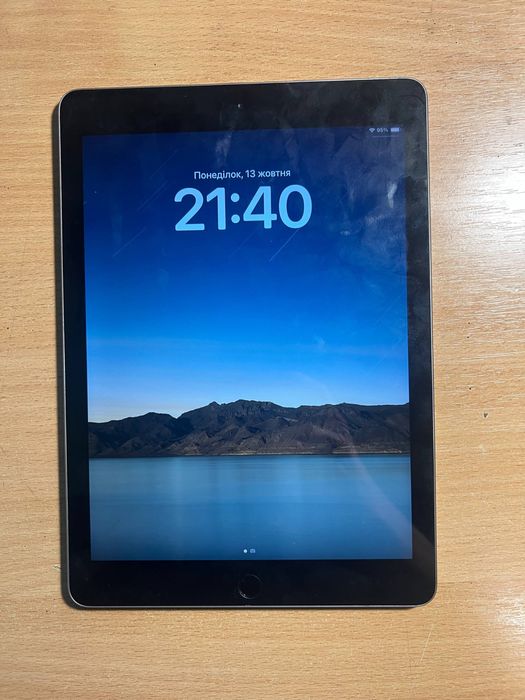 iPad 9.7 32GB Wi-Fi