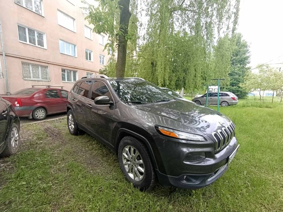 Jeep Cherokee 4x4 limited 2.4 2015 рік